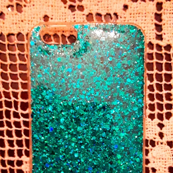 iPhone Case NWT Fits 6S, 7 & 8 - Picture 1 of 1